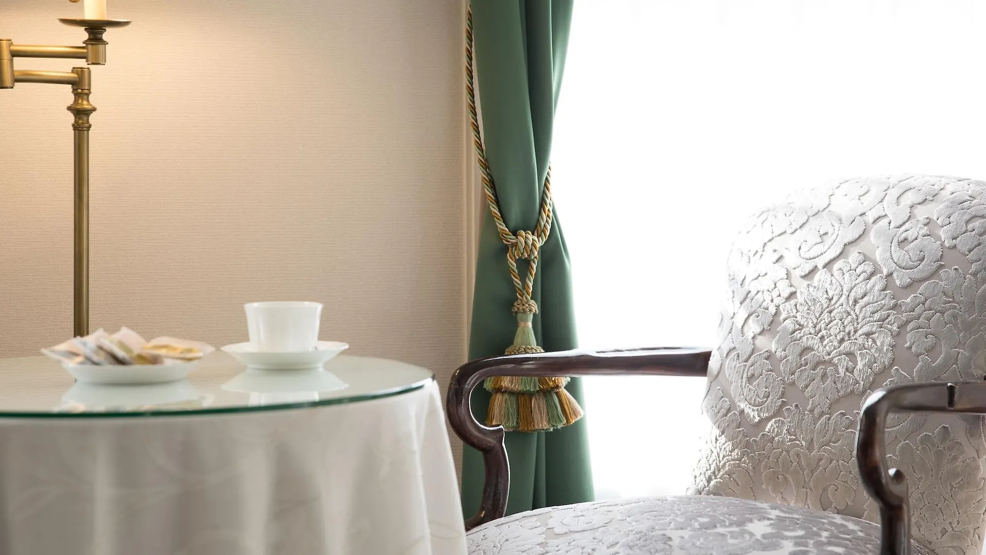 Kobe Kitano Hotel 5*,